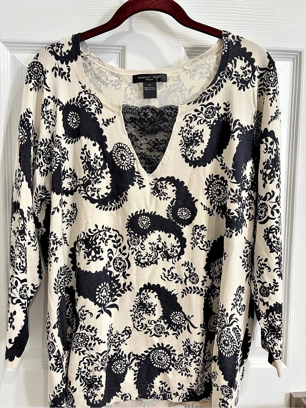 August Silk Paisley V-Neck Sweater Cream Black Size 1X